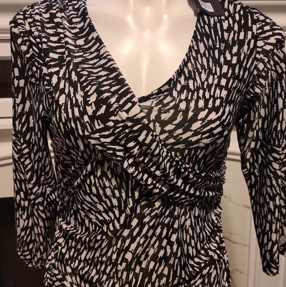 Womens Milano dress. NWT - Picture 2 of 4